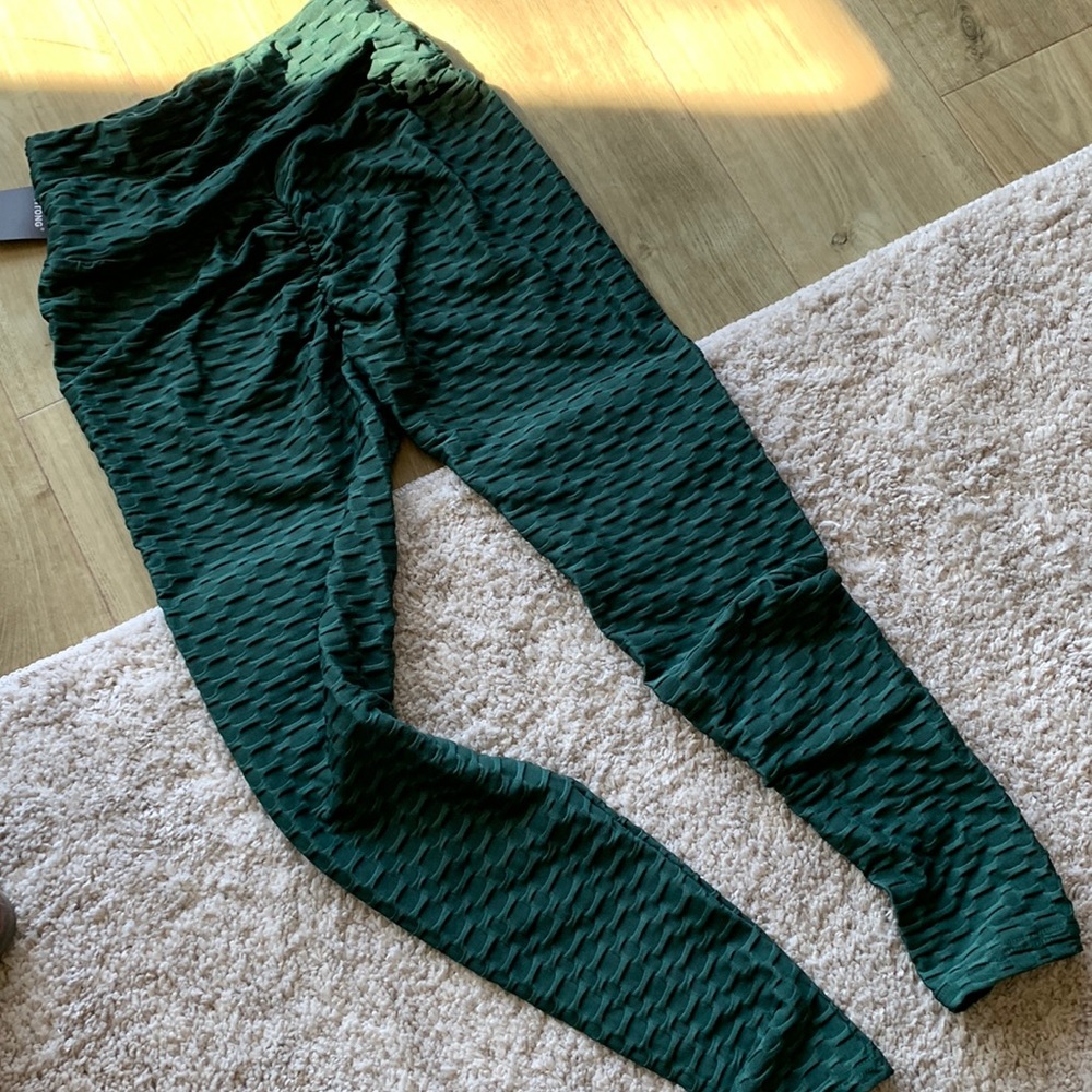 Women’s Green Butt Enhancing Leggings
